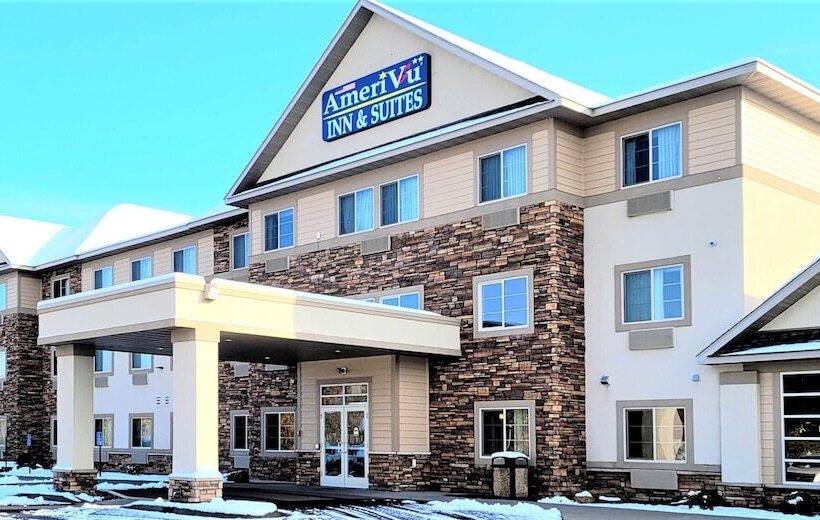 Otel Amerivu Inn And Suites  Chisago City