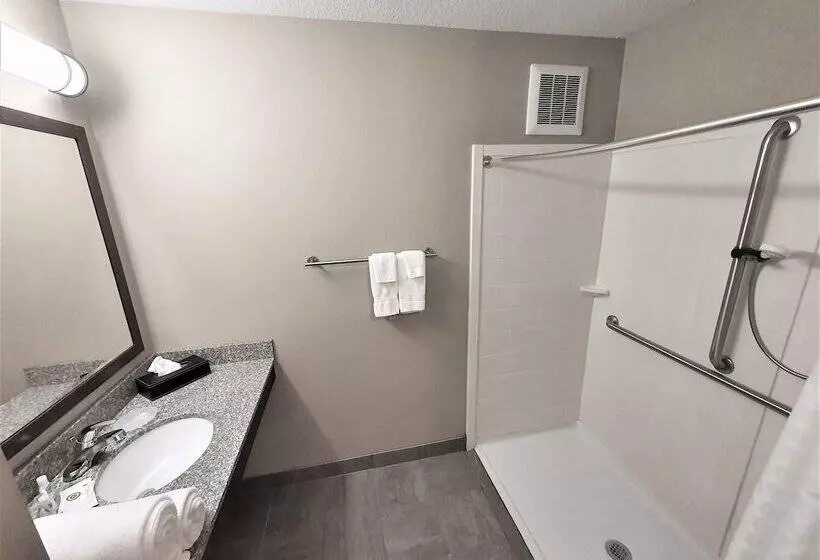 호텔 Amerivu Inn And Suites  Chisago City