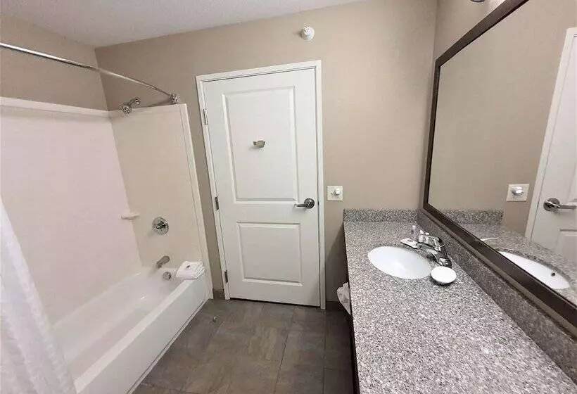 호텔 Amerivu Inn And Suites  Chisago City