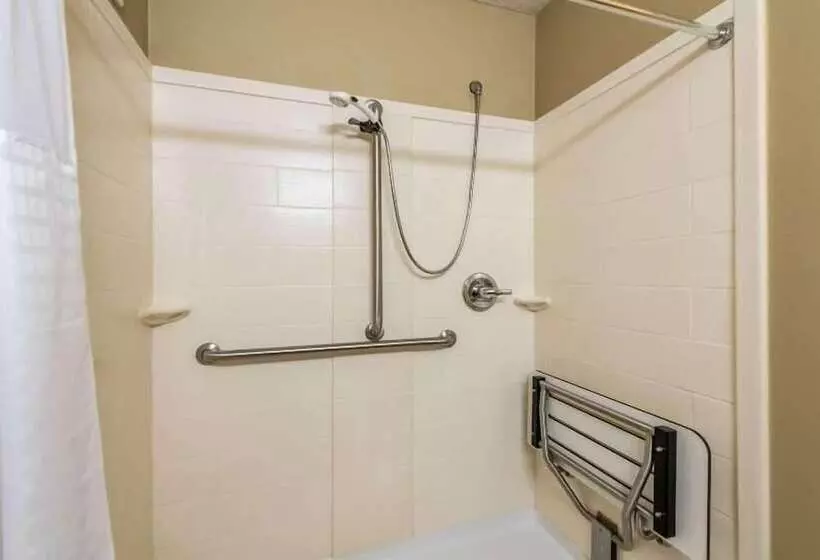 호텔 Amerivu Inn And Suites  Chisago City