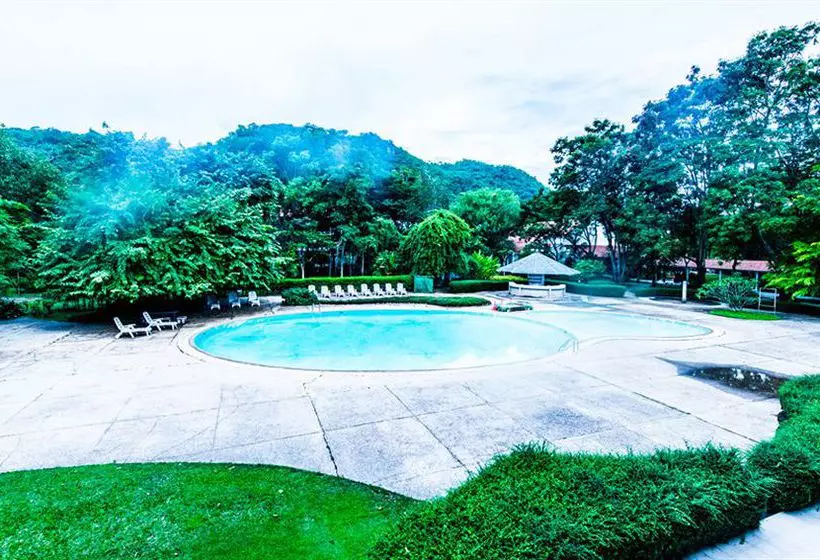 בית מלון כפרי Balios Resort Khaoyai