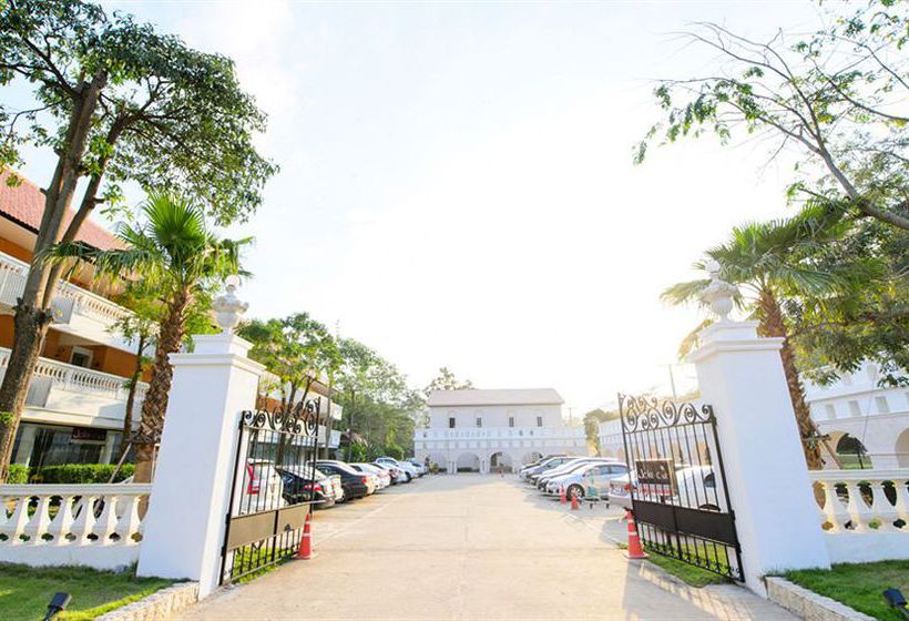 בית מלון כפרי Balios Resort Khaoyai