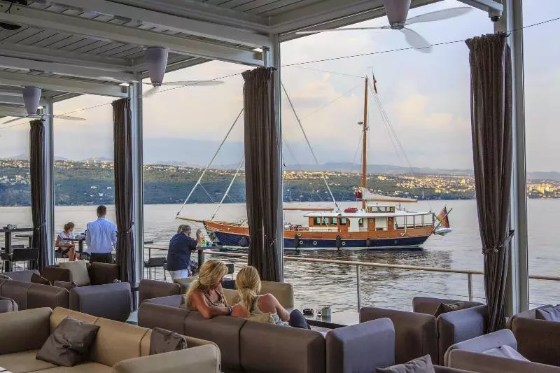 Bevanda Hotel & Restaurant Unique Adriatic