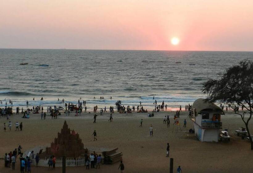 בית מלון כפרי Calangute Residency