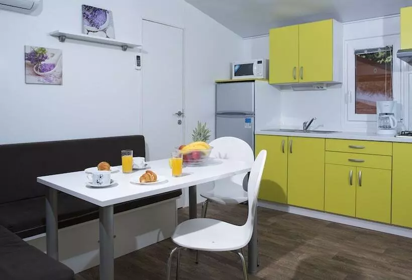 هتل Mobile Homes Camp Perna   Adriatic Kampovi