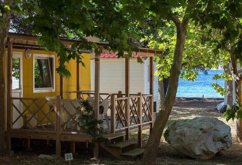فندق Mobile Homes Camp Perna   Adriatic Kampovi