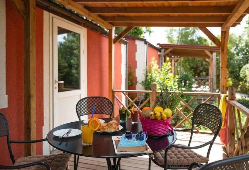 فندق Mobile Homes Camp Perna   Adriatic Kampovi