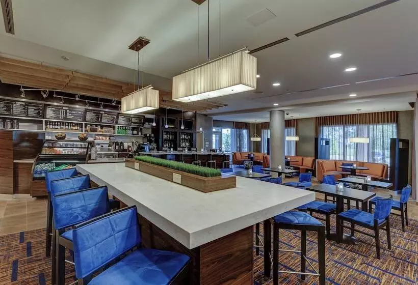 酒店 Courtyard By Marriott Hammond