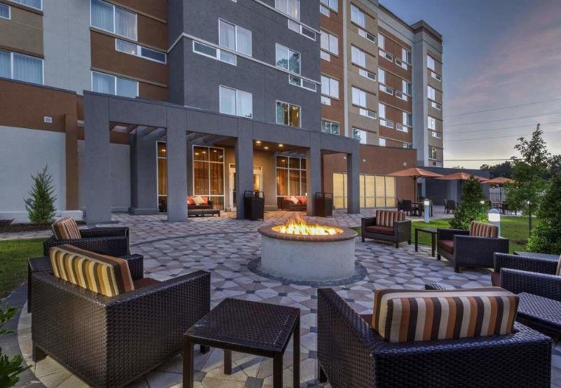 酒店 Courtyard By Marriott Hammond