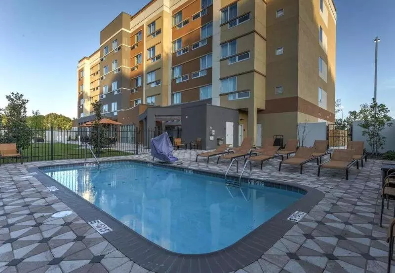 酒店 Courtyard By Marriott Hammond