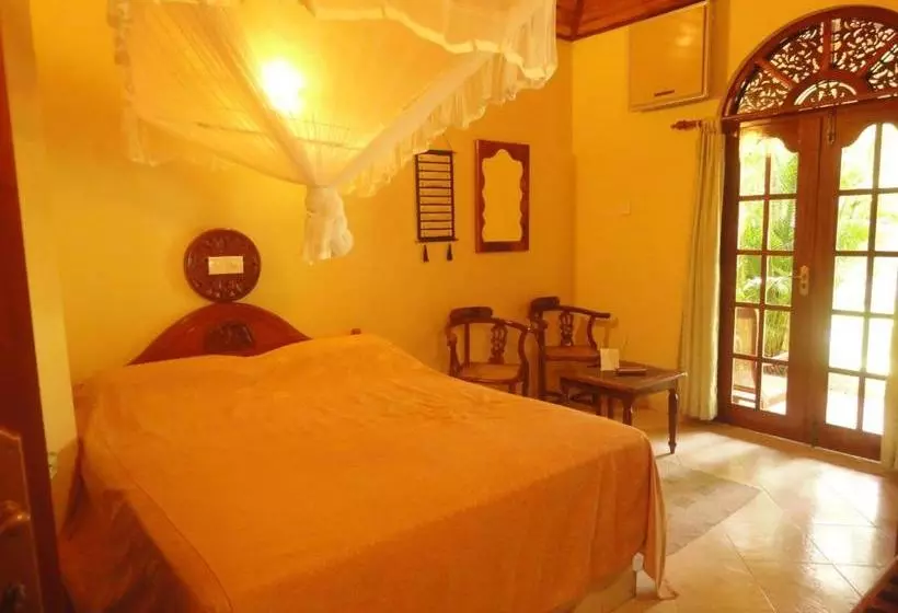 فندق Dedduwa Boat House