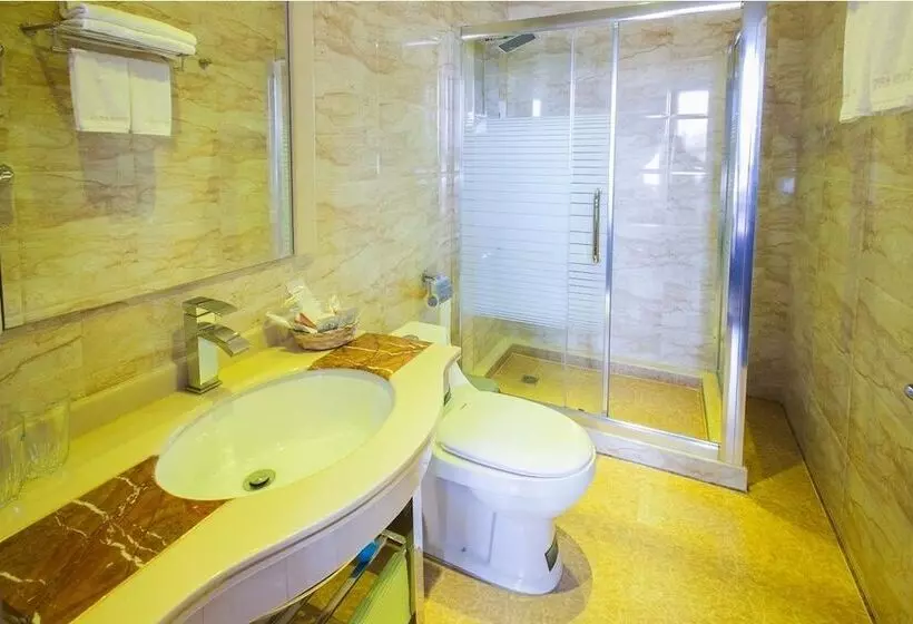 Отель Golden House