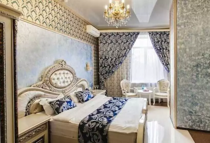 Отель Golden House