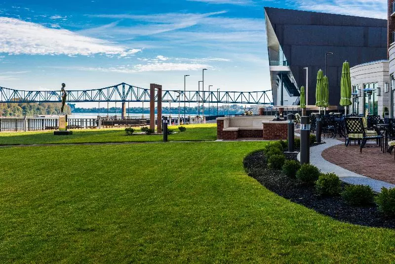 ホテル Holiday Inn Owensboro Riverfront, An Ihg
