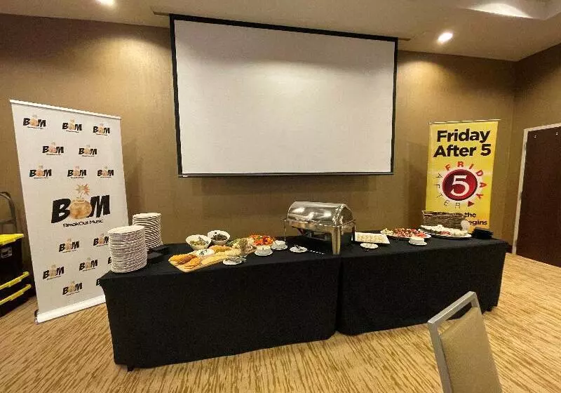 ホテル Holiday Inn Owensboro Riverfront, An Ihg