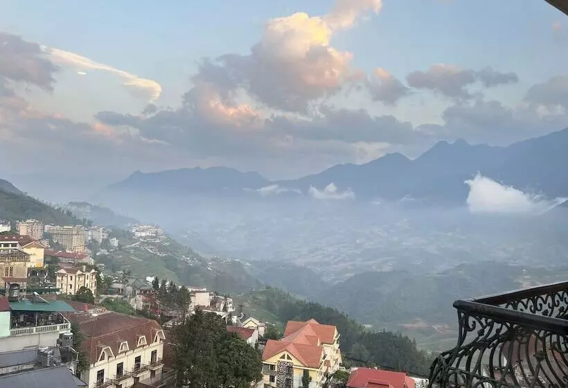 A25 Hotel   29 Thác Bạc Sapa