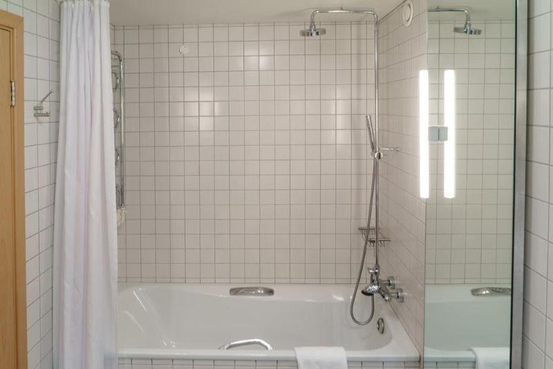 هتل Isafjördur   Torg