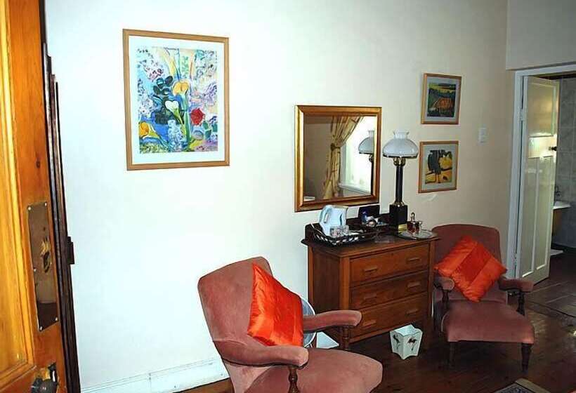 ホテル Kingna Lodge