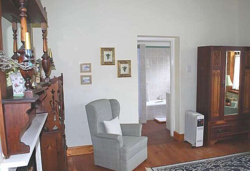 ホテル Kingna Lodge