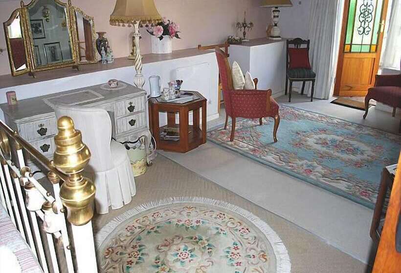 ホテル Kingna Lodge