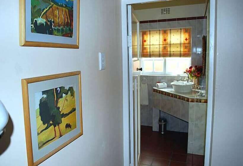 ホテル Kingna Lodge