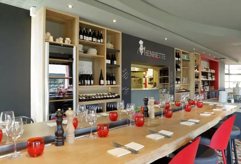 Отель Kyriad Angers Ouest Beaucouzé