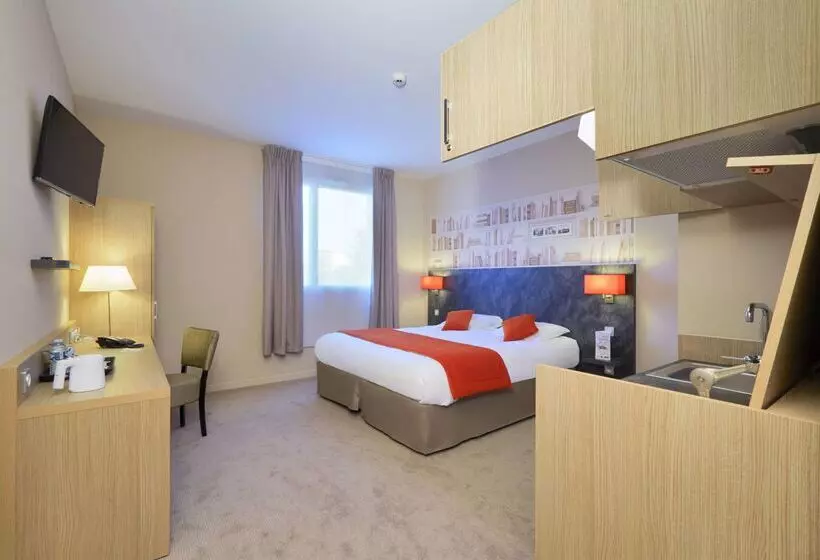 Отель Kyriad Angers Ouest Beaucouzé