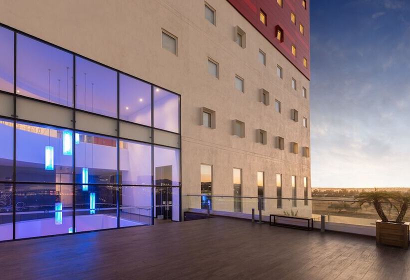 هتل Ramada Encore By Wyndham Queretaro