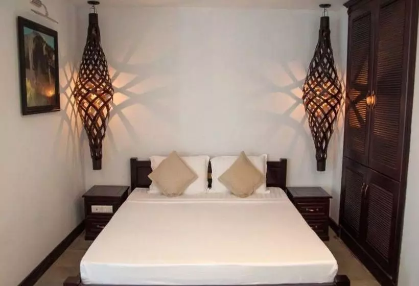 هتل Villa Hoa Su   Frangipani Village Resort