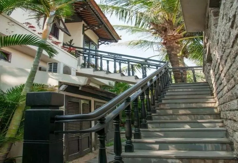 هتل Villa Hoa Su   Frangipani Village Resort