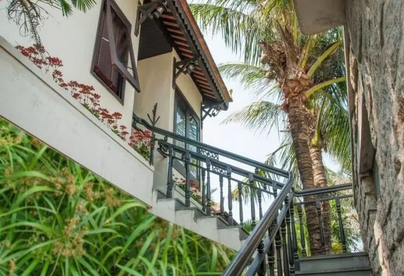 هتل Villa Hoa Su   Frangipani Village Resort
