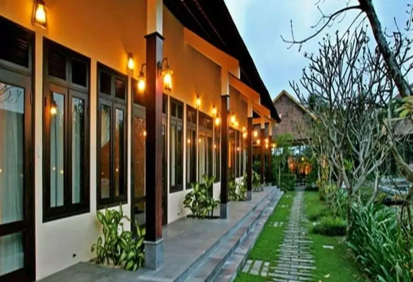 هتل Villa Hoa Su   Frangipani Village Resort