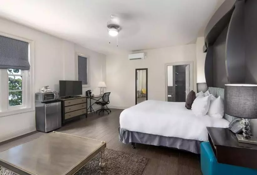 בית מלון כפרי White House