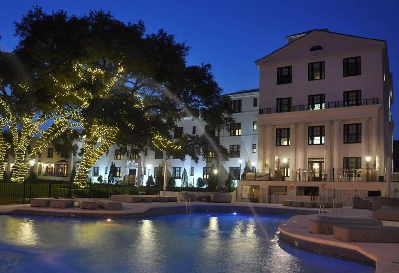 فندق White House