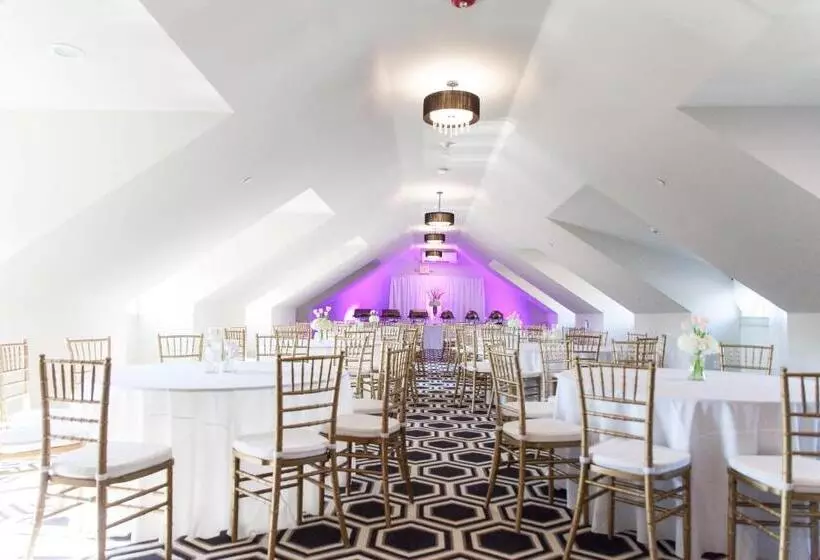 בית מלון כפרי White House