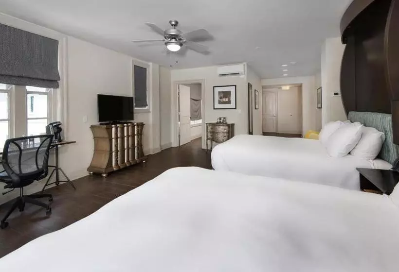 בית מלון כפרי White House