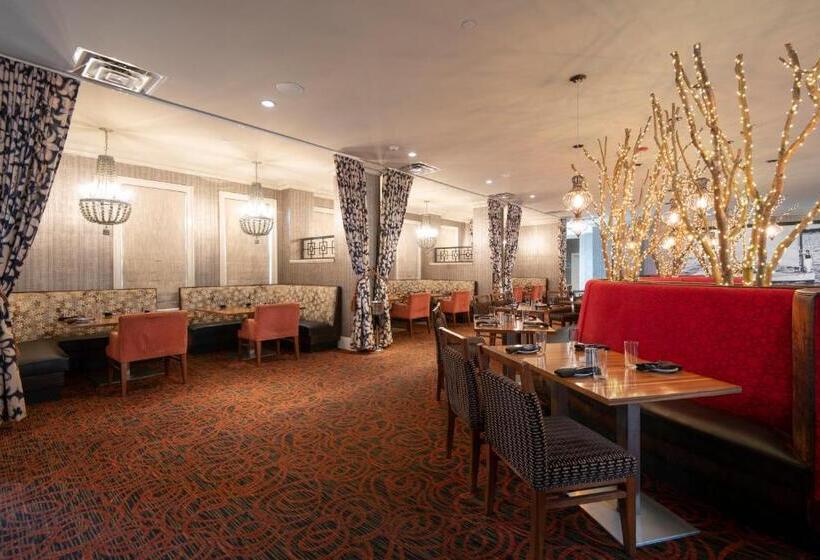 فندق White House