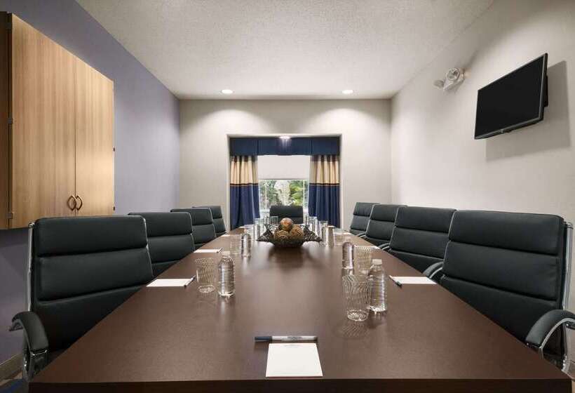 Microtel Inn & Suites By Wyndham