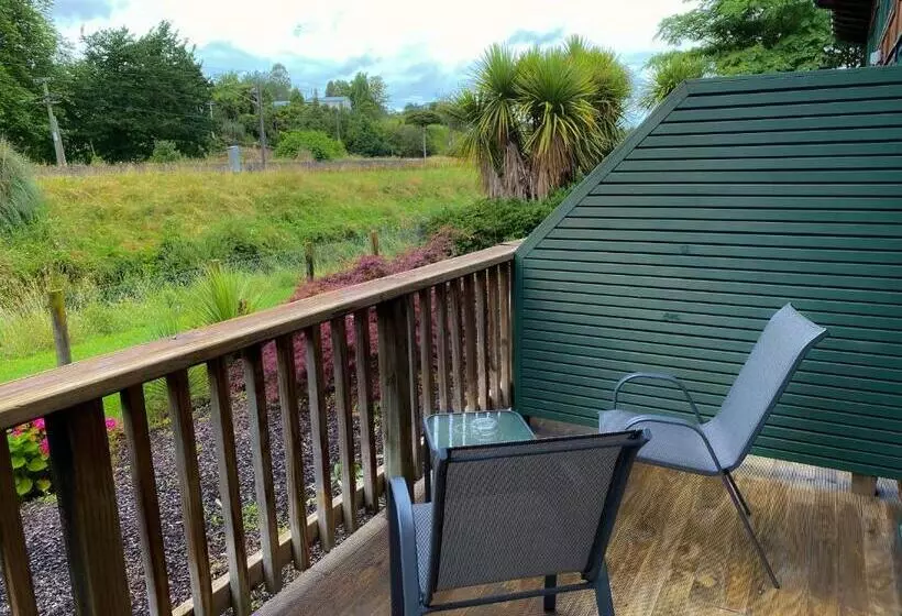 מוטל Waitomo Lodge