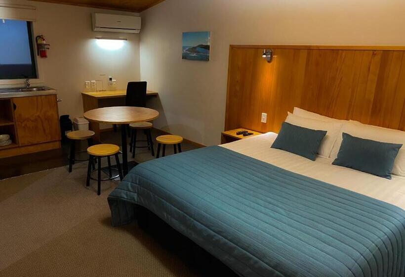 מוטל Waitomo Lodge