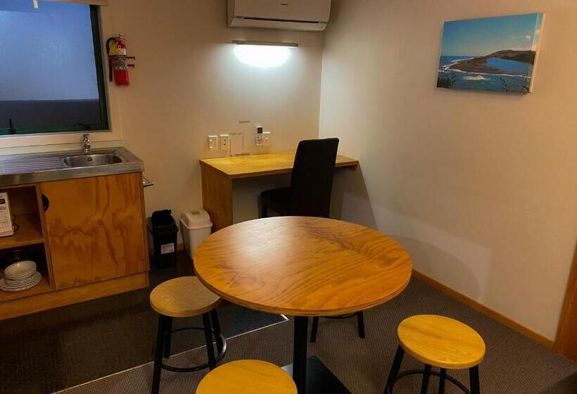 מוטל Waitomo Lodge