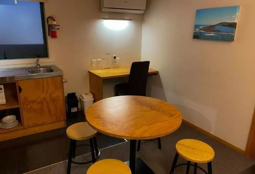 מוטל Waitomo Lodge