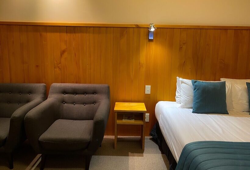 מוטל Waitomo Lodge