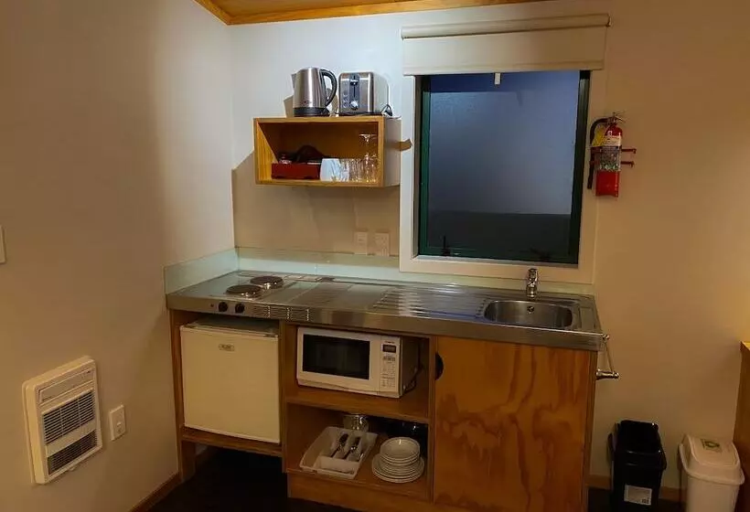 מוטל Waitomo Lodge