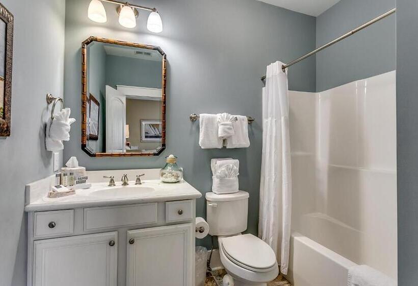 North Beach Resort & Villas