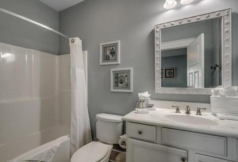 North Beach Resort & Villas