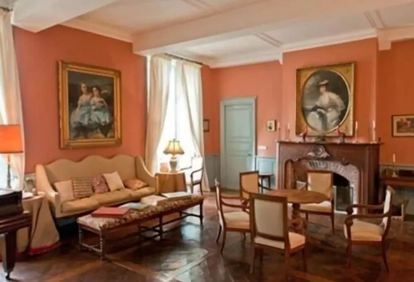 بنسيون Château D’orion