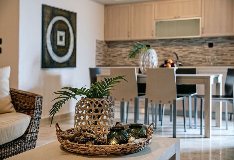 Stigmes Villas & Suites