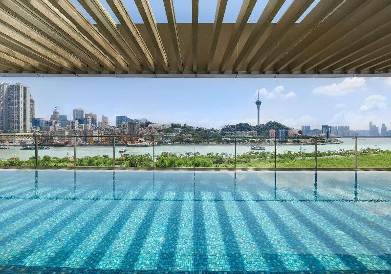 בית מלון כפרי Hilton Zhuhai