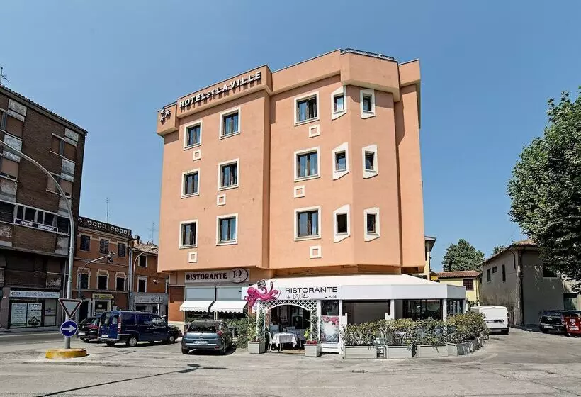 De La Ville Depandance Di Hotel Augustus